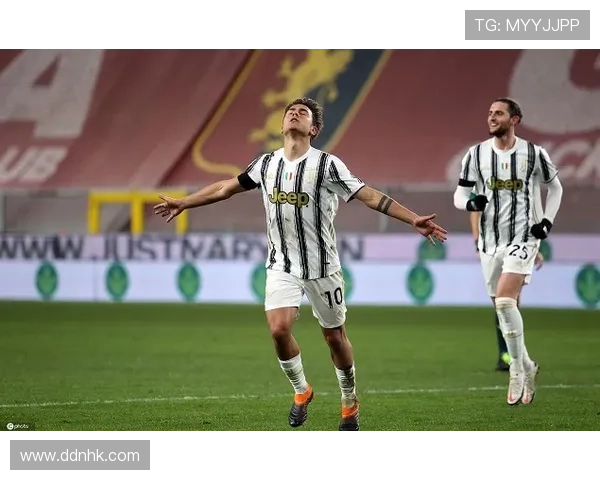 [国际足球]罗伊斯射门被扑 萨比策补射破门.